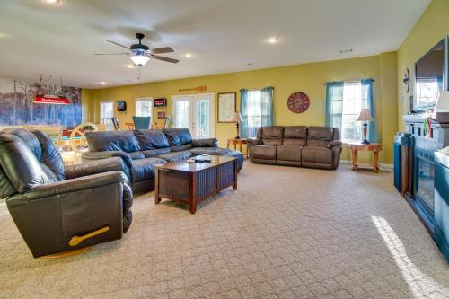 Spacious Family Home with Norfork Lake Views!