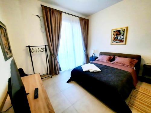  One bedroom appartement with lake view terrace and wifi at Arona 1 km away from the beach in Arona