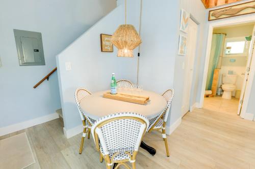 Tropical Cottage Less Than 2 Mi to Hobe Sound Beach! in Hobe Sound, USA