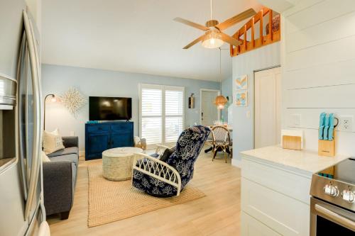 Tropical Cottage Less Than 2 Mi to Hobe Sound Beach! in Hobe Sound, USA