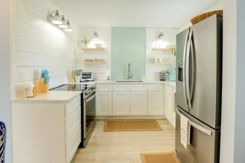 Tropical Cottage Less Than 2 Mi to Hobe Sound Beach! in Hobe Sound