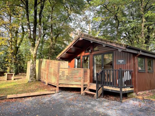 Snowdrop 13-Hot Tub-Woodlandlodges-Carmarthenshire