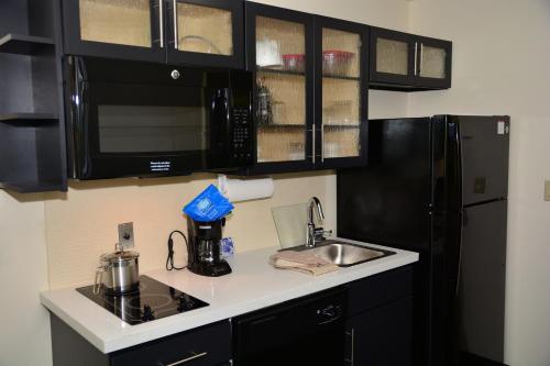 Candlewood Suites College Station By IHG - 주방