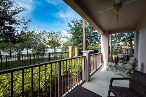 La Vista Lakeview Condo - image 14