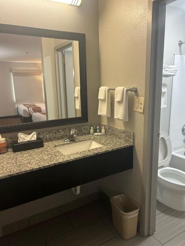 Quality Inn Mt Pleasant - Charleston