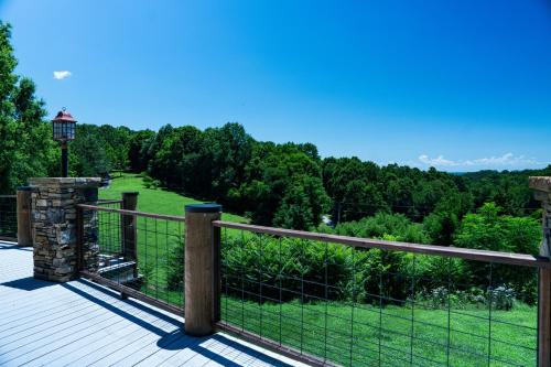 Alrededores, Apple Pie Lodge - Modern Luxury in Cornelia (GA)