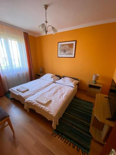 Apartman Dóra