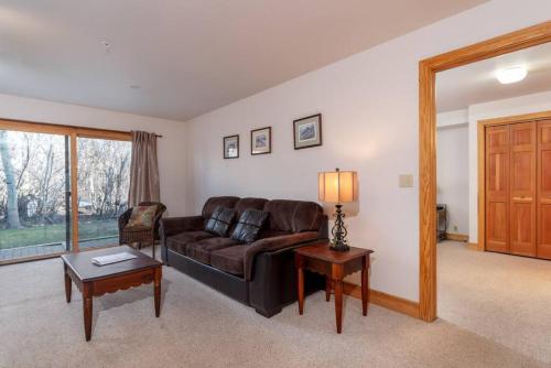 Adventure Awaits - Main Floor 2 Br condo with hot tubs Adventure Awaits - Main Floor 2 Br condo with hot tubs