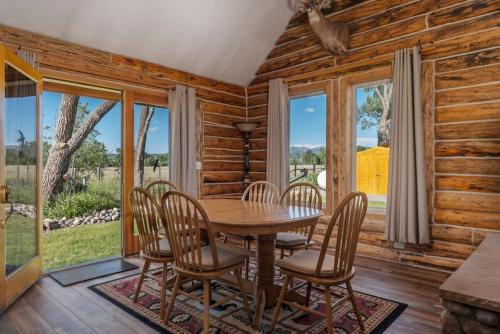 4 Peaks Teton Views Log Cabin - Close to Stellar 4 Peaks Teton Views Log Cabin - Close to Stellar