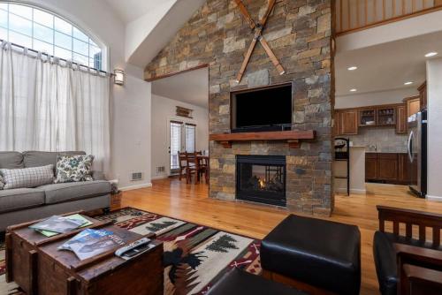 189 Cobble Creek Town Home On Skill Hill Road in Driggs, USA