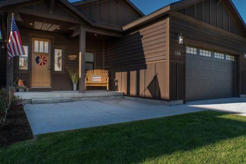 Rellerstone Bunkhouse with Air Conditioning - in Victor, USA