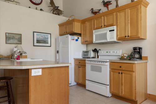 Cozy 2 level townhome with scenic views, in Driggs, USA