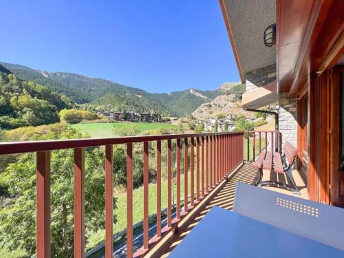Barthe Holidays I Gran apartamento en el pueblo de Pal 8PAX I Terraza, Vistas al valle, Ideal para f in 帕爾