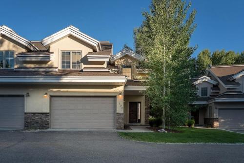 Cobble Creek Town Home in Driggs, USA