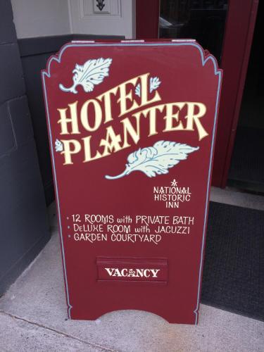 Hotel Planter