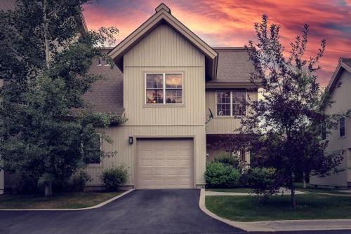 Stone Ridge Townhome unit 29 in Driggs, USA