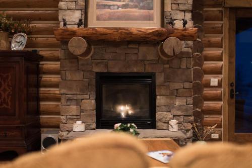 Teton Springs Cabin with Private Hot Tub and Air Conditioning