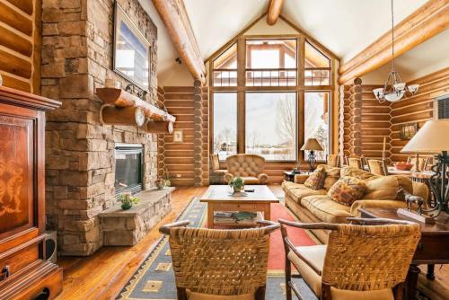 Teton Springs Cabin with Private Hot Tub and Air Conditioning