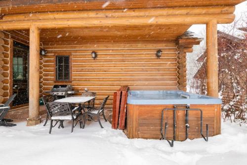 Teton Springs Cabin with Private Hot Tub and Air Conditioning