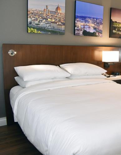 1 queen bed