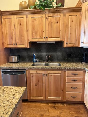 Teton Springs Condo with Underground Parking in Victor, USA