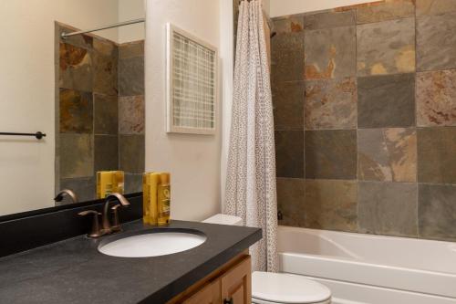 Teton Springs Condo with Underground Parking in Victor, USA