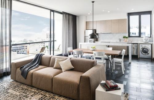 8010 Urban Living- Apartamentos