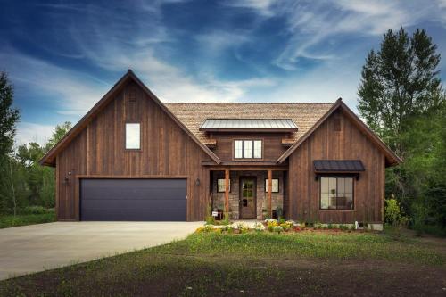 Redtail Solitude House Redtail Solitude House