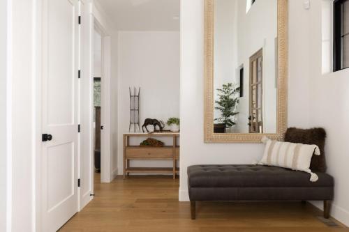 Redtail Solitude House Redtail Solitude House