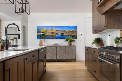 Redtail Solitude House Redtail Solitude House