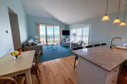 Sandpiper Beach Club - image 8