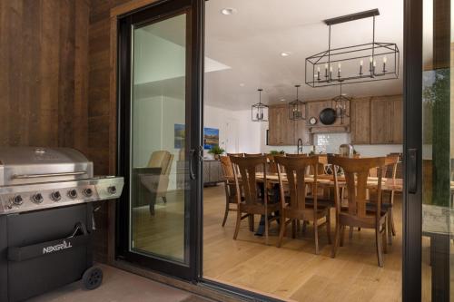 Redtail Solitude House Redtail Solitude House