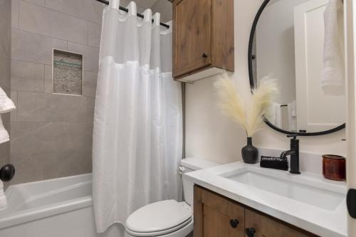 Redtail Solitude House Redtail Solitude House