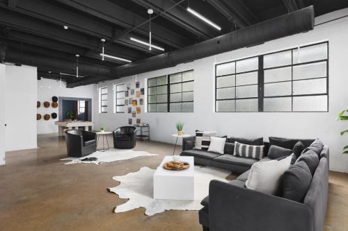 Rock n Row Warehouse HUGE Modern Unique Space in Nashville, USA