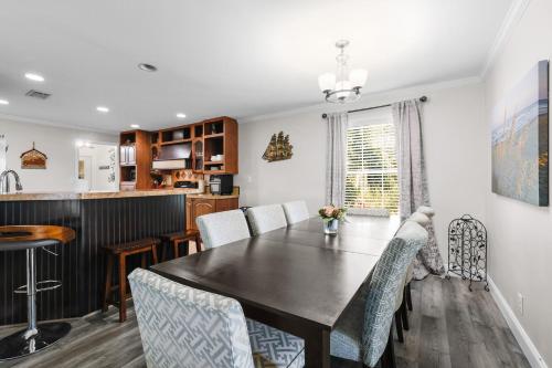 Létesítmények, Villa Island Retreat, Country house overlooking 13 acres and a small lake in Saint James City