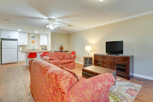 . Cozy Lawrenceville Apartment about 36 Mi to Atlanta!