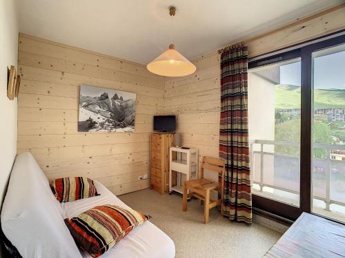 Charmant studio rénové pour 2 pers, balcon, animaux admis, à 80m des pistes! - FR-1-416-142 - Apartment - La Toussuire