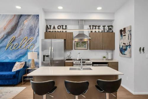 Unique Nashville Condo with POOL, PATIO, PARKING in Nashville, USA