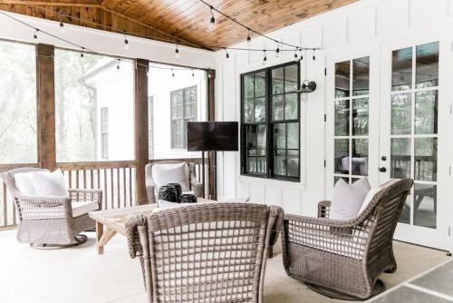 Stunning Estate in Leipers Fork with Pool, Hot Tub, Sauna in Franklin, USA