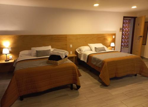 2 double beds