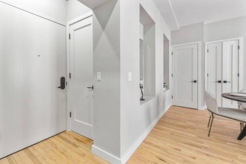 Top Notch 2BR in Upper East Mins to Central Park, New York (photo 4)