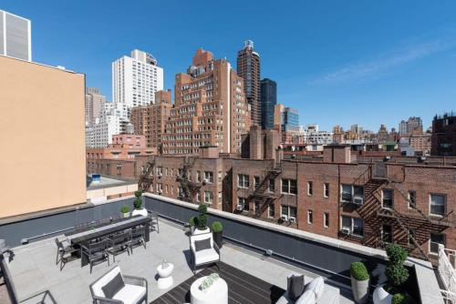 3BR Penthouse with Massive Private Rooftop in New York, USA