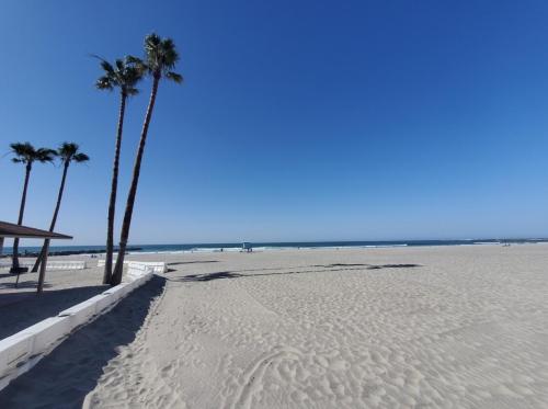 Luxury 1 bedroom and 1 bath condominium with amazing OCEAN VIEWS in Oceanside, USA