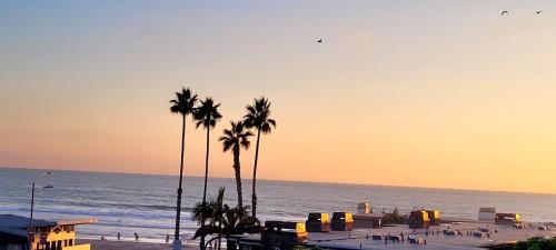 Luxury 1 bedroom and 1 bath condominium with amazing OCEAN VIEWS in Oceanside, USA