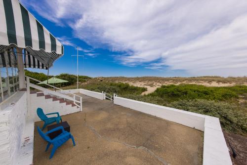 Harshaw Beach House - North End Oceanfront in Virginia Beach, USA