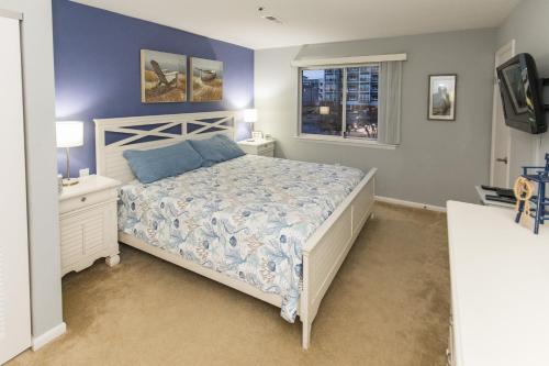 Two-Bedroom House image 6
