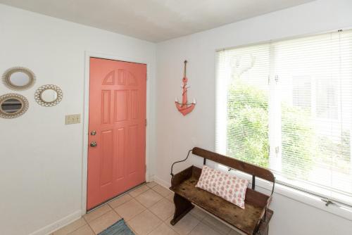 Coral Beach House - North End VB image