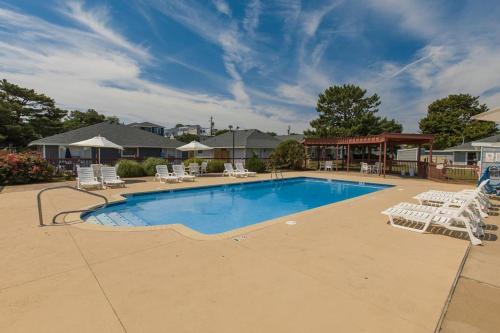 Mai Kai 13A - North End VB with Pool in Virginia Beach, USA