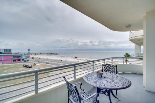 Beachfront Biloxi Condo Balcony and Community Perks