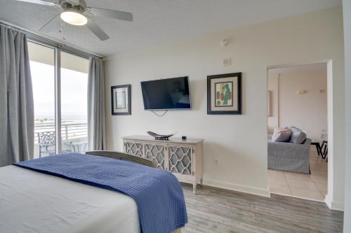 Beachfront Biloxi Condo Balcony and Community Perks in Biloxi, USA